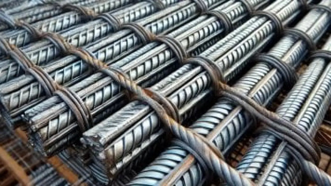 زلزال أسعار الحديد.. تحرك مفاجئ في المصانع يربك حسابات المقبلين على البناء اليوم