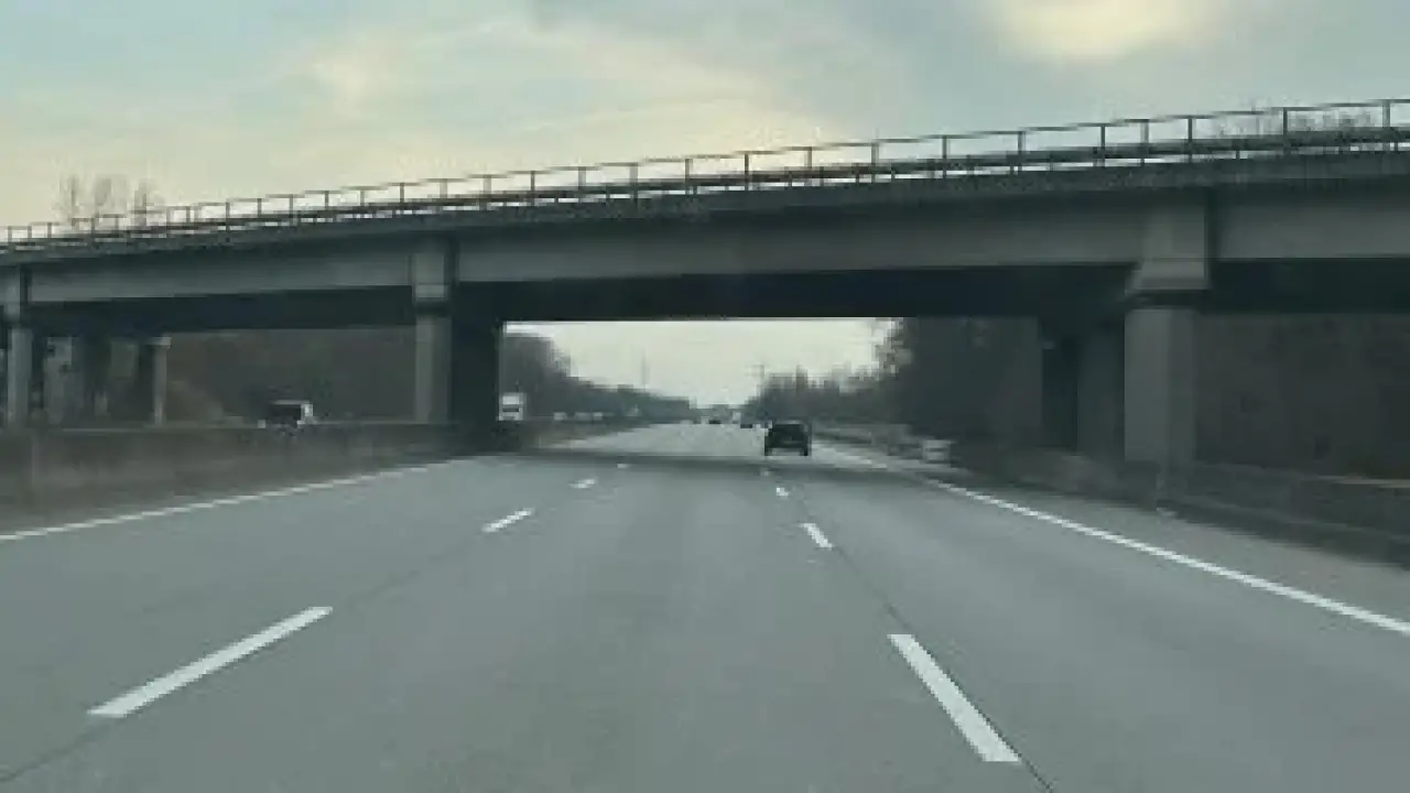 سرعات مرعبة.. لغز طريق الأوتوبان الألماني يثير جنون عشاق القيادة في أوروبا