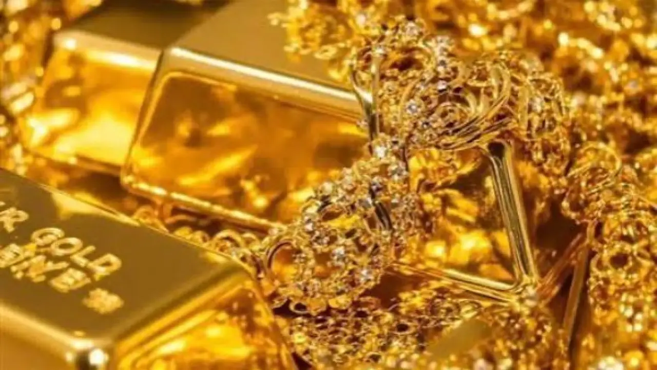 عيار 21 يراوغ الجميع.. تحولات غير متوقعة في أسعار الذهب تثير قلق المدخرين