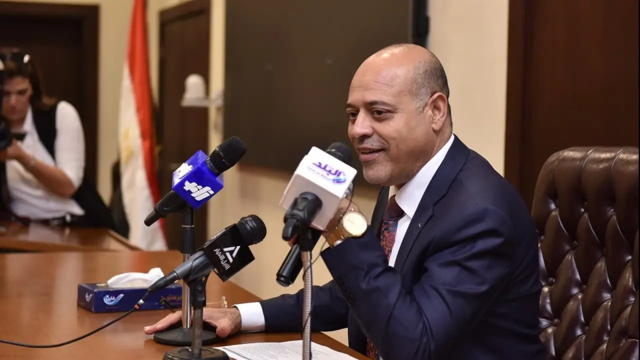 فساد لجنة التأهيل.. وزارة العمل تصدم المتورطين بقرار إحالة عاجل لوزارة الصحة