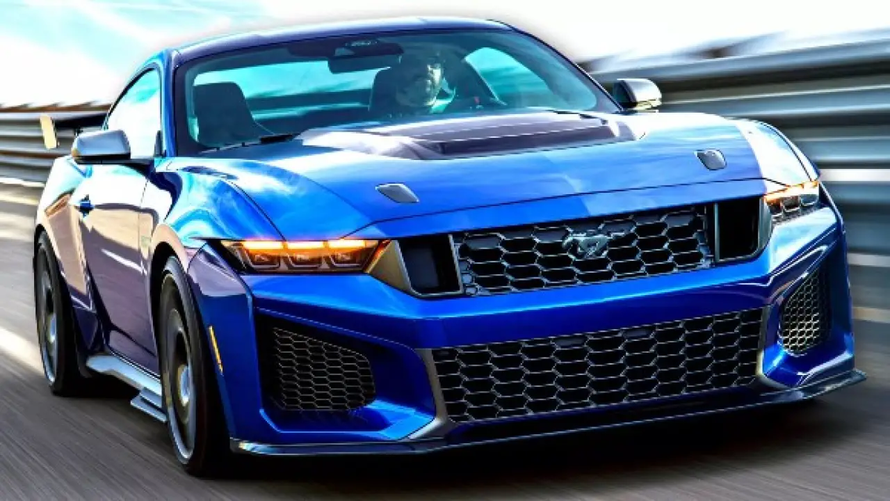 مزاد خيري مرتقب.. فورد موستانج دارك هورس SC الفريدة تثير جنون عشاق السرعة بمواصفاتها الحصرية