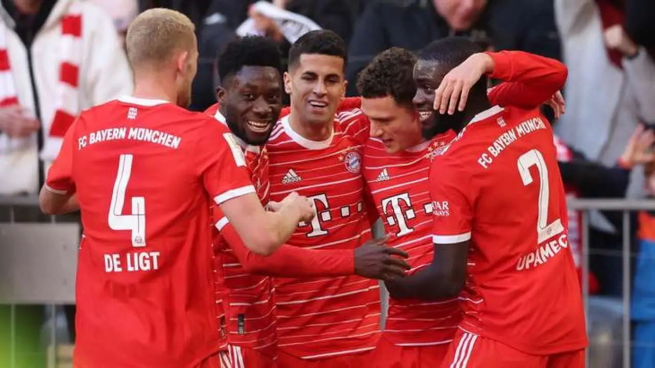 مفاجأة كومباني.. قرار جريء يغير ملامح تشكيل بايرن ميونخ في قمة لايبزيج المرتقبة