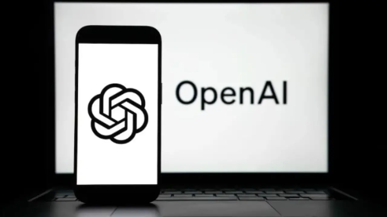 نهاية المجانية.. خطة OpenAI لإدراج الإعلانات داخل ChatGPT تصدم ملايين المستخدمين بمطلع 2026