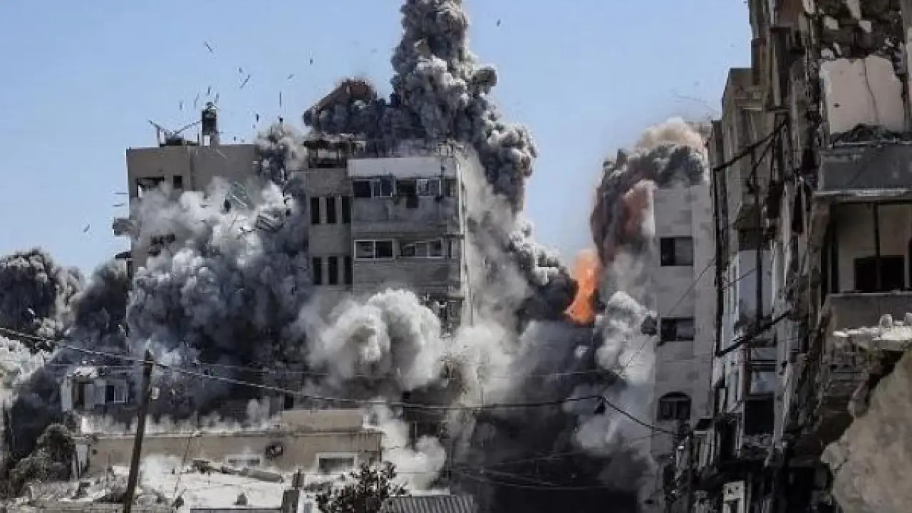 نيران كثيفة في رفح.. غارات جوية مباغتة تعيد مشهد التصعيد إلى واجهة الأحداث بقطاع غزة