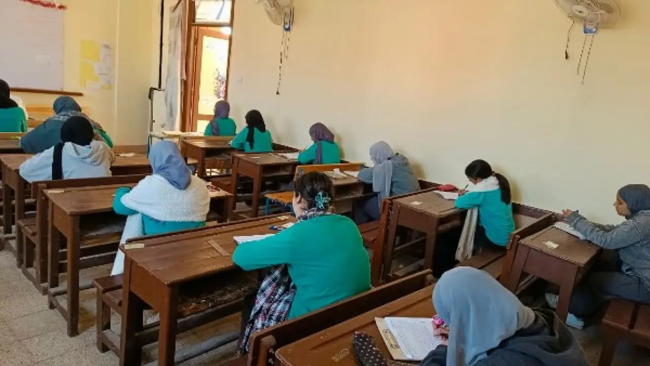 2 مليون طالب.. تحرك عاجل من التعليم بشأن امتحانات الإعدادية يثير قلق الأهالي