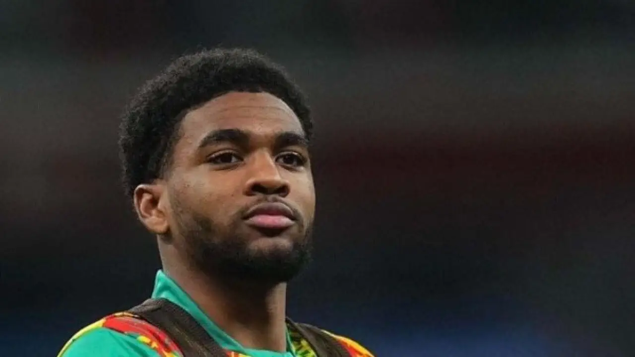 أصول مغربية.. والد موهبة السنغال إبراهيم مباي ينهي الجدل حول مستقبله الدولي