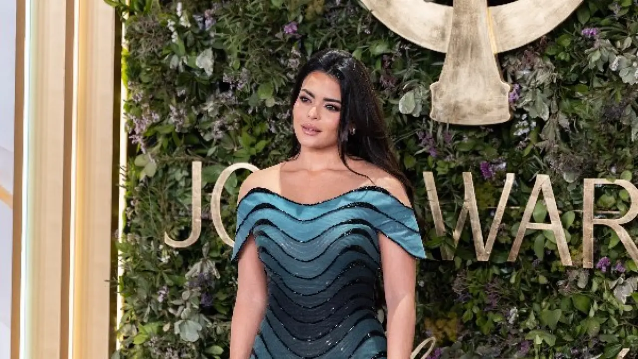إطلالة أسماء جلال.. فستان "Joy Awards" يثير عاصفة من الجدل بين رواد التواصل الاجتماعي