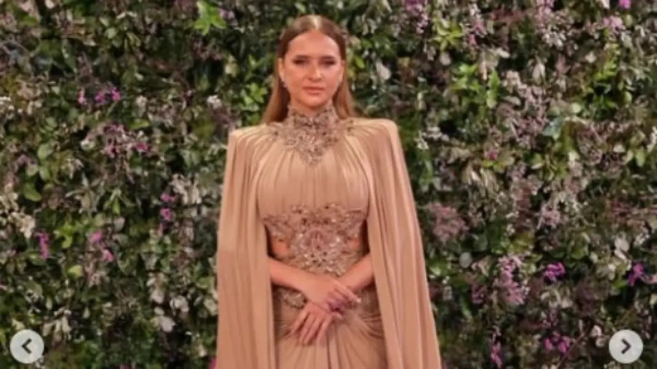 إطلالة نيللي كريم.. انتقادات لاذعة من ناقد موضة تضع الفنانة في موقف محرج بمهرجان جوي أوردز