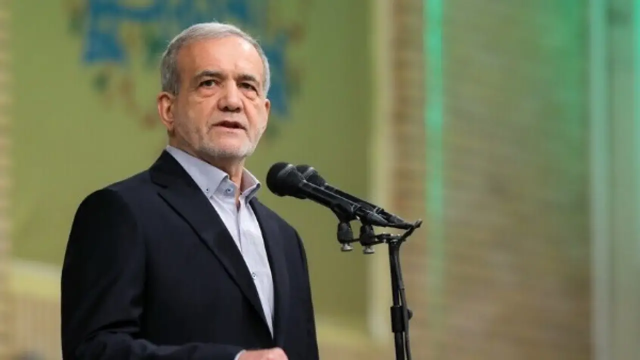 إعلان حرب شاملة.. تصريح ناري من الرئيس الإيراني بعد استهداف خامنئي يقلب الموازين