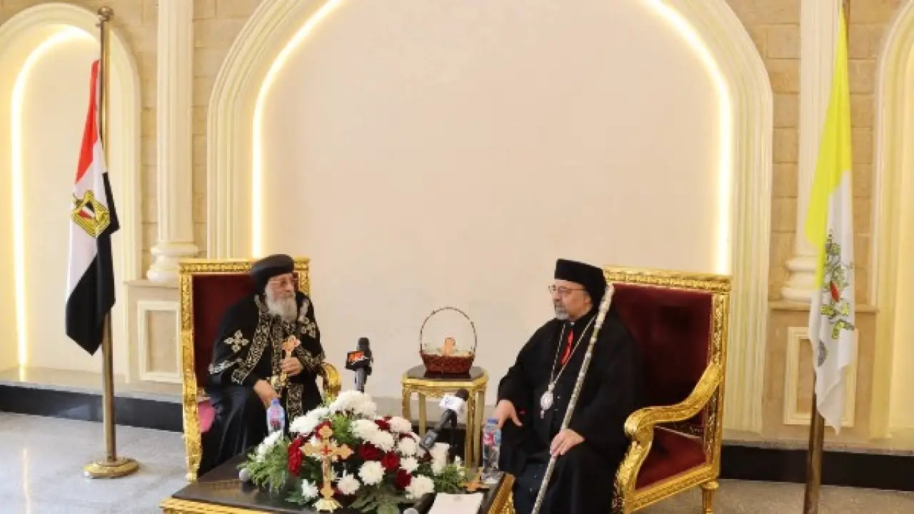 الأنبا إبراهيم إسحق.. دعوات مكثفة تثير التساؤلات حول تطورات الحالة الصحية للبابا تواضروس