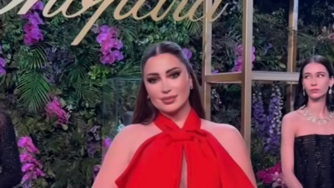 بفستان أحمر ناري.. نسرين طافش تخطف الأنظار في حفل جوي أووردز 2026
