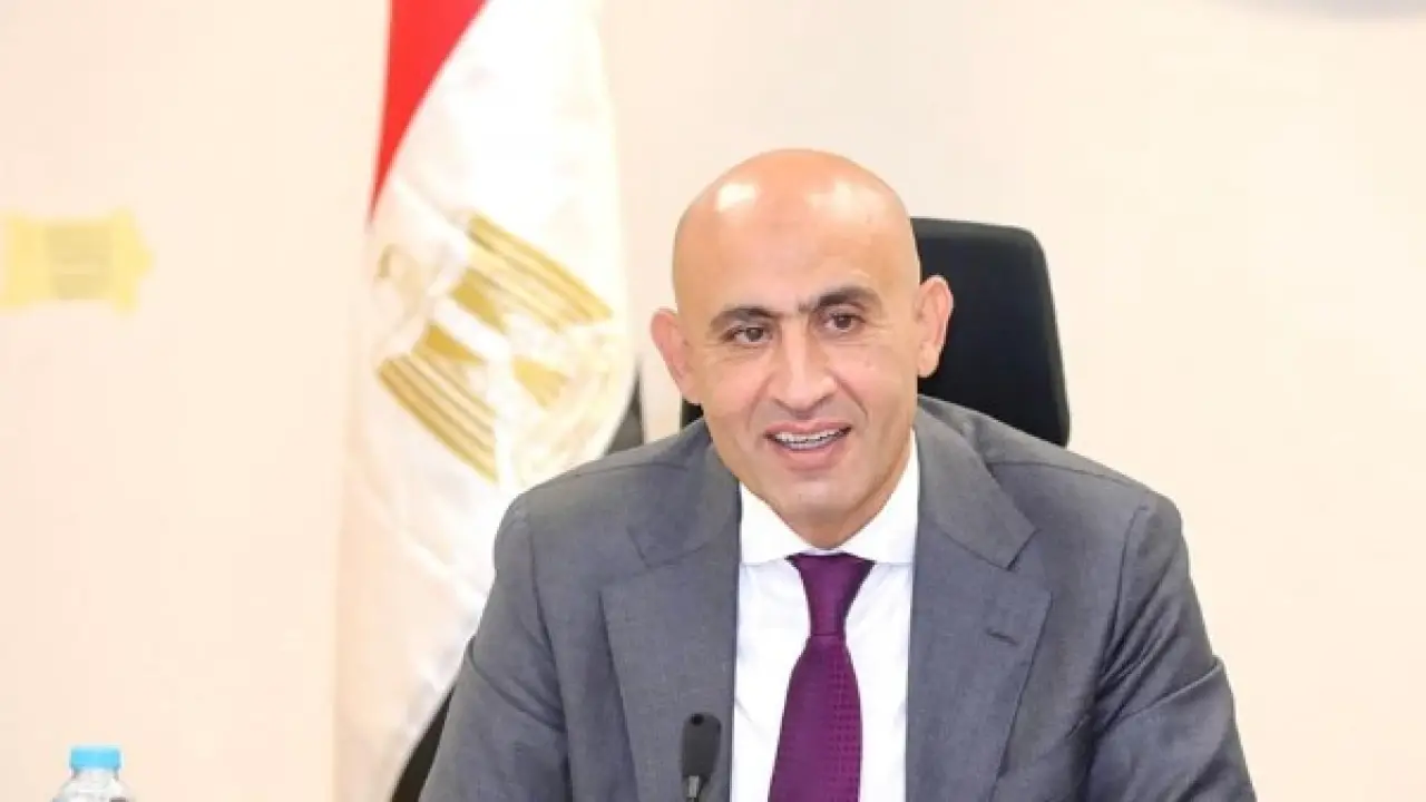 طلاب الأول الثانوي.. قرار حاسم بشأن موعد إعادة امتحان البرمجة والذكاء الاصطناعي الجديد