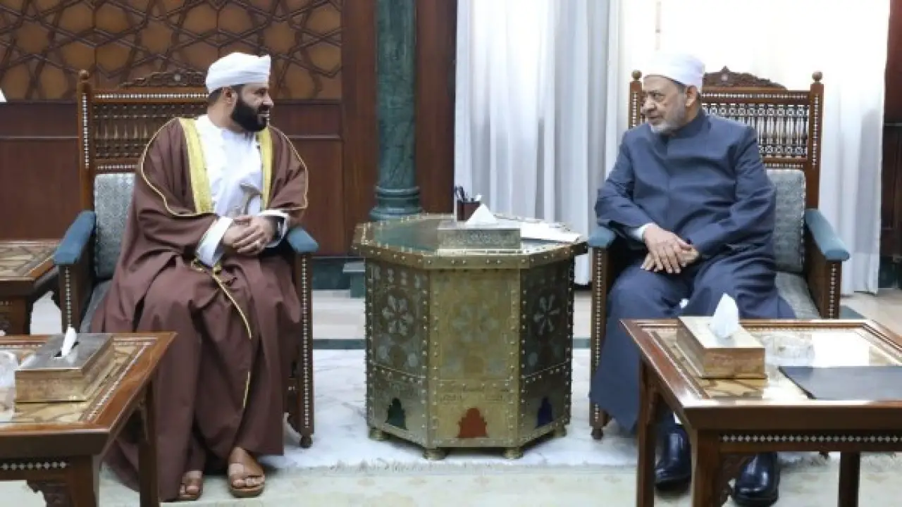 علاقات تاريخية راسخة.. رسالة خاصة من شيخ الأزهر لسلطنة عمان تثير تفاعلاً واسعاً
