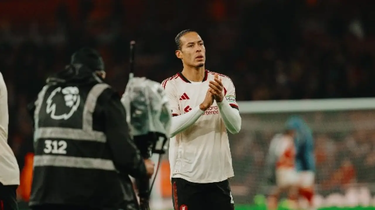 عودة محمد صلاح.. تصريحات فان دايك تثير الجدل حول موعد التحاق الفرعون بليفربول