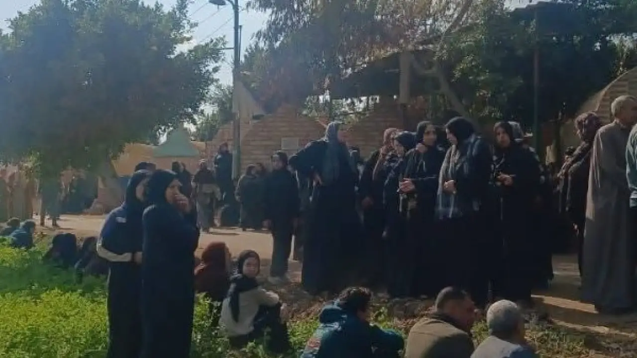 فاجعة في بنها.. انهيار الأم لحظة توديع الأشقاء الخمسة إلى مثواهم الأخير