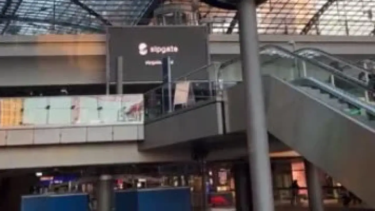 فخر الصناعة المصرية.. محطة برلين تحصد إعجاب العالم بلمسات هاني عازر الأسطورية