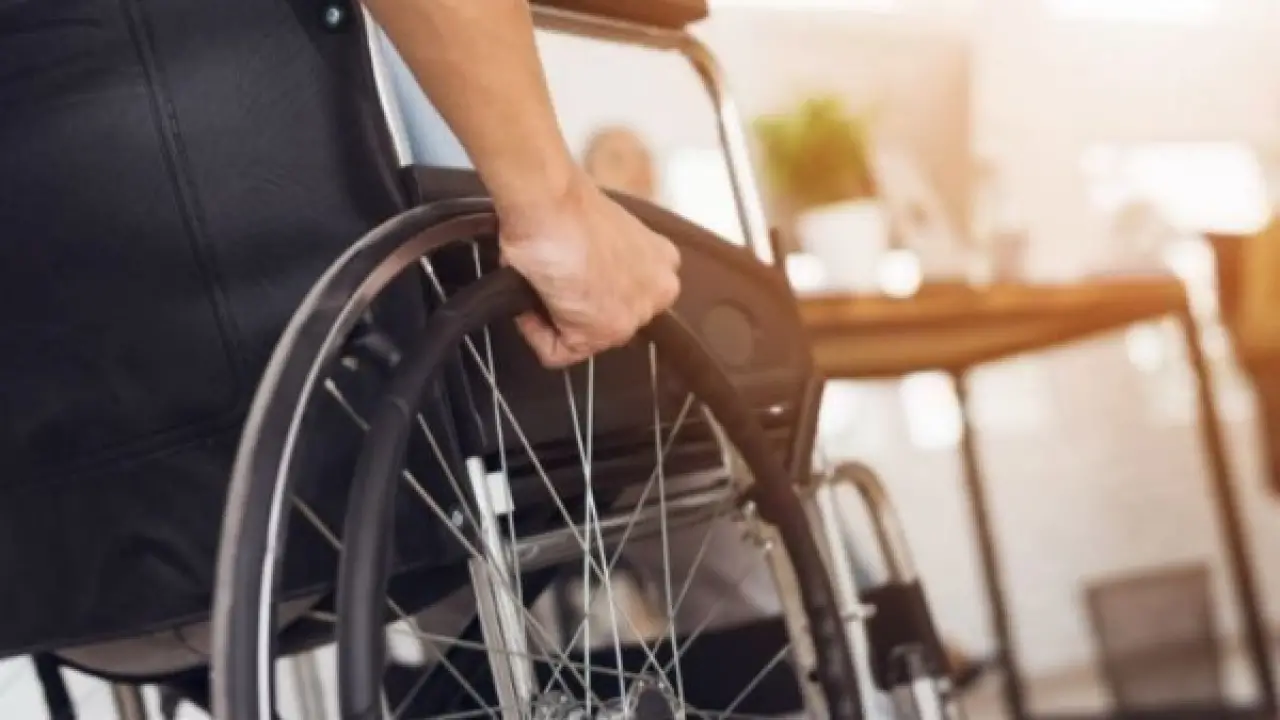 قرار نهائي.. ميزة استثنائية للموظفة المرضعة من ذوي الإعاقة تنهي الجدل حول ساعات العمل