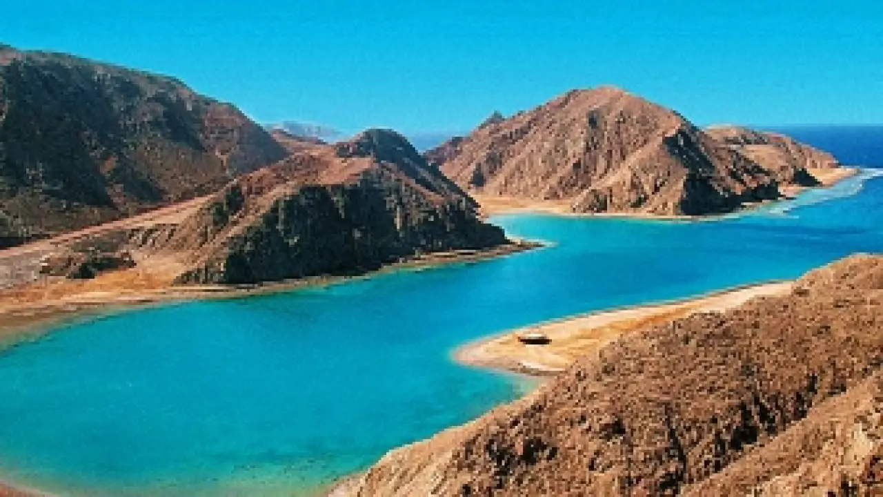 كنوز مصر المنسية.. خطة إنقاذ المحميات الطبيعية تشعل صراع البيئة والاستثمار في 2026