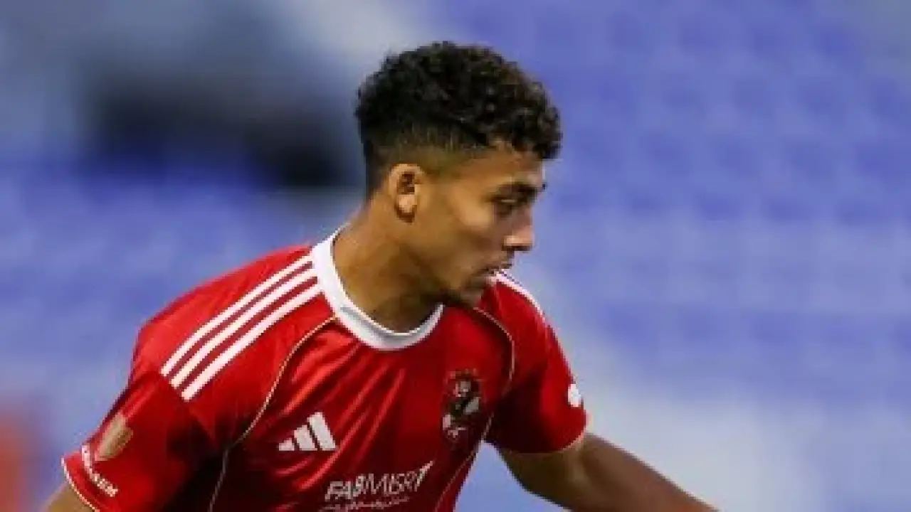 مستقبل عمر سيد معوض.. موهبة الأهلي يحسم الجدل حول العروض المحلية بقرار مفاجئ