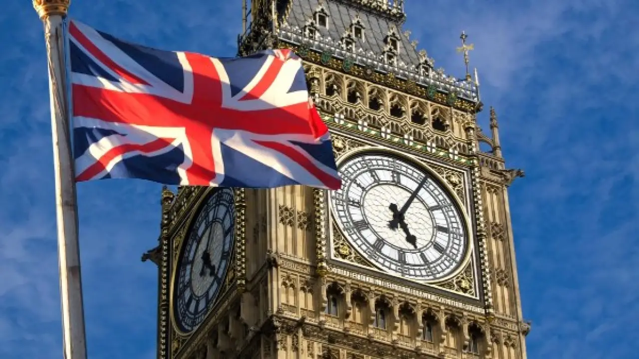 مصير غرينلاند.. تحركات سرية من ستارمر وترامب تثير فزع الناتو في مطلع 2026