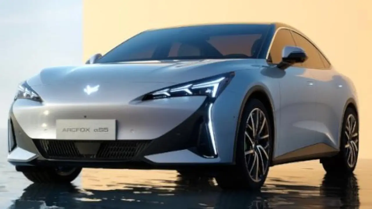 مليون و649 ألف جنيه.. سعر "اركفوكس" الجديدة يصدم سوق السيارات الكهربائية في مصر