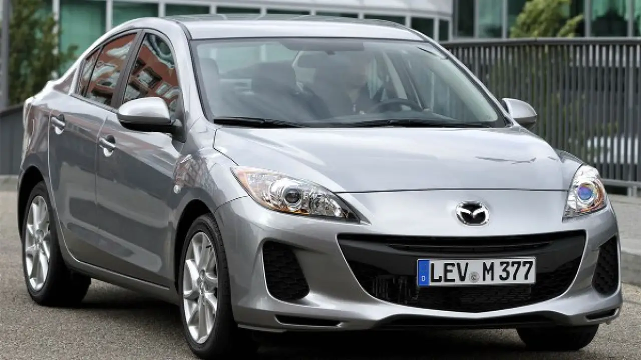 نصف مليون جنيه.. صدمة أسعار مازدا 3 المستعملة تثير قلق الراغبين في الشراء