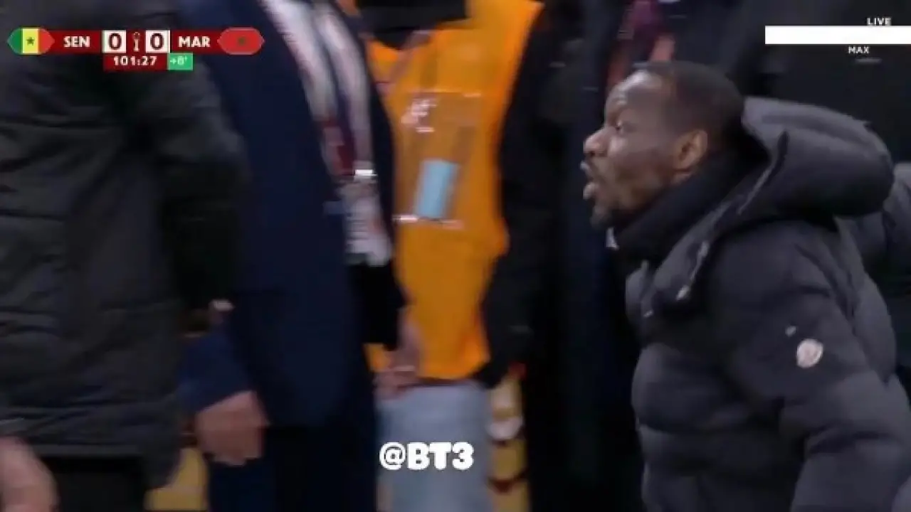 أزمة الانسحاب.. الاتحاد السنغالي يصدم الكاف بقرار ناري يحسم مصير المدرب الموقوف