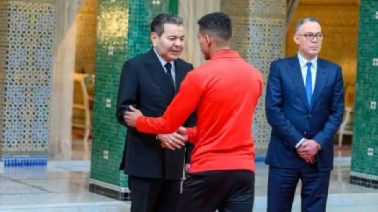استقبال ملكي خاص.. الأمير رشيد يحسم الجدل بشأن مستقبل بعثة المغرب بعد صدمة السنغال