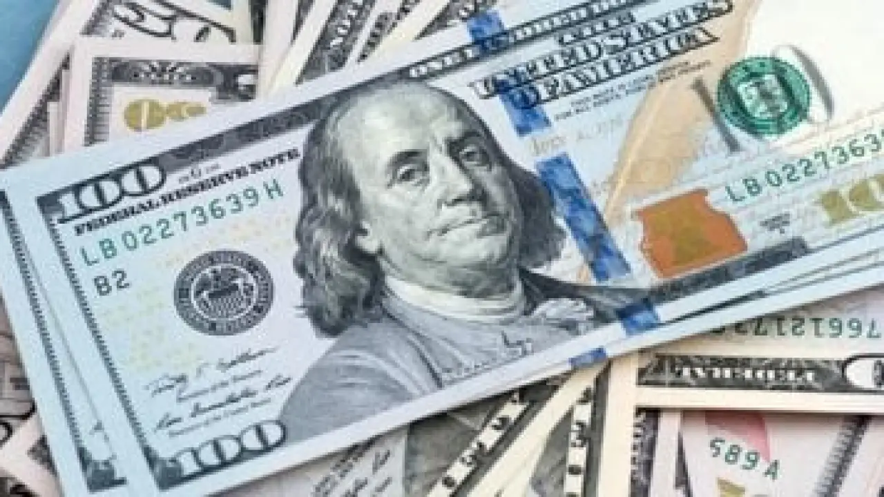 تحديثات البنك الأهلي.. سعر الدولار الجديد يربك التوقعات ويحسم مصير المدخرات في 2026