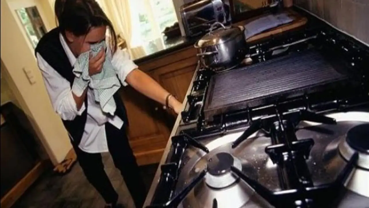 تحذير الحماية المدنية.. خطأ بسيط في كشف تسريب الغاز يهدد حياة أسرتك بالخطر