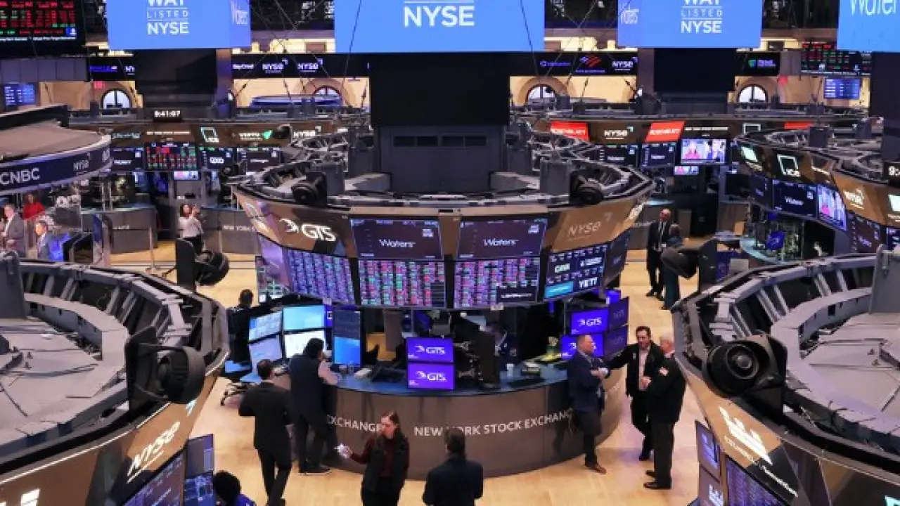 تهديدات ترامب.. زلزال يضرب عمالقة التكنولوجيا في أوروبا ويقلب موازين الأسواق العالمية