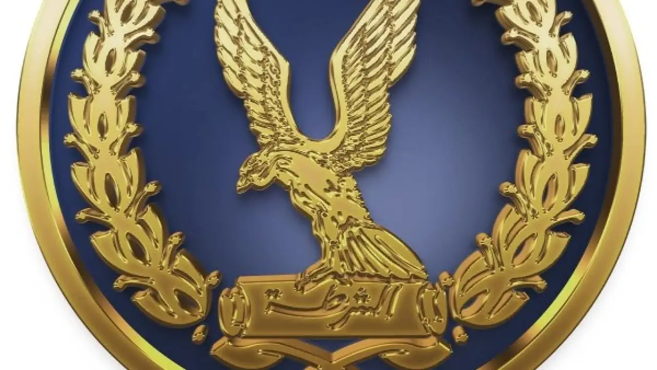 داخل قسم بالقاهرة.. مصدر أمني يحسم الجدل بشأن مصير فرد شرطة ويصدم المروجين