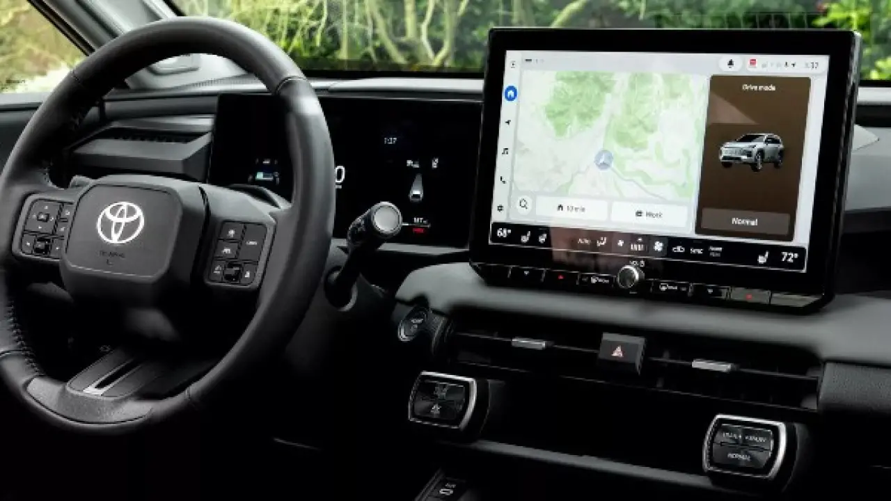 سائقو تويوتا في خطر.. تسريب بيانات الملايين لشركات التأمين يشعل غضب السائقين