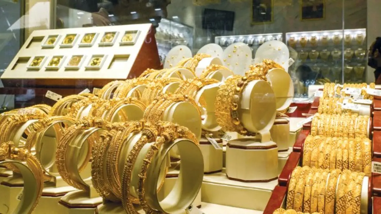 سوق الصاغة يترقب.. تحرك مفاجئ في أسعار الذهب يربك حسابات المشترين اليوم