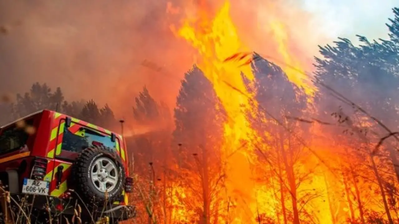 فاجعة في تشيلي.. النيران تلتهم الغابات وحصيلة الضحايا تثير رعباً دولياً مطلع 2026