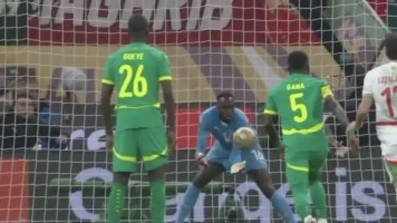 فضيحة تحكيمية.. خبير دولي يفجر مفاجأة بشأن ركلة جزاء المغرب في الكان