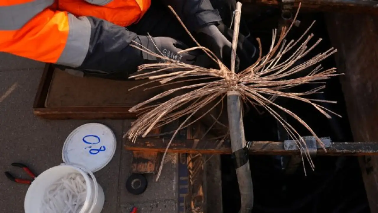 قاعدة جوية بريطانية.. لغز اختفاء 56 طناً من النحاس يثير ذعر الأجهزة الأمنية