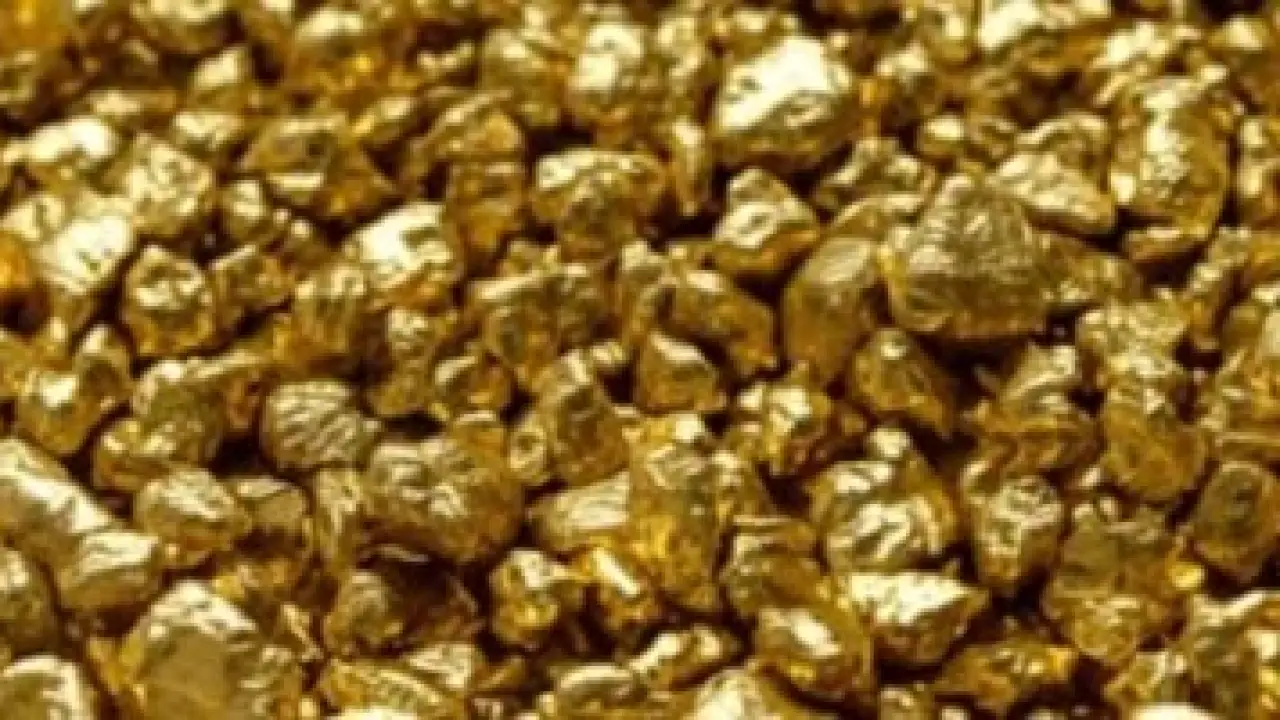 قفزة تاريخية.. سعر عيار الذهب المنسي يصدم الجميع في تعاملات يناير 2026 الحالية