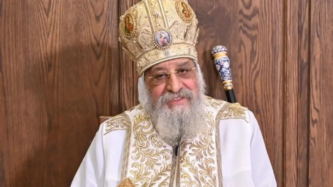 مكالمة مفاجئة.. وزير الخارجية يطمئن على الحالة الصحية للبابا تواضروس في مستهل 2026