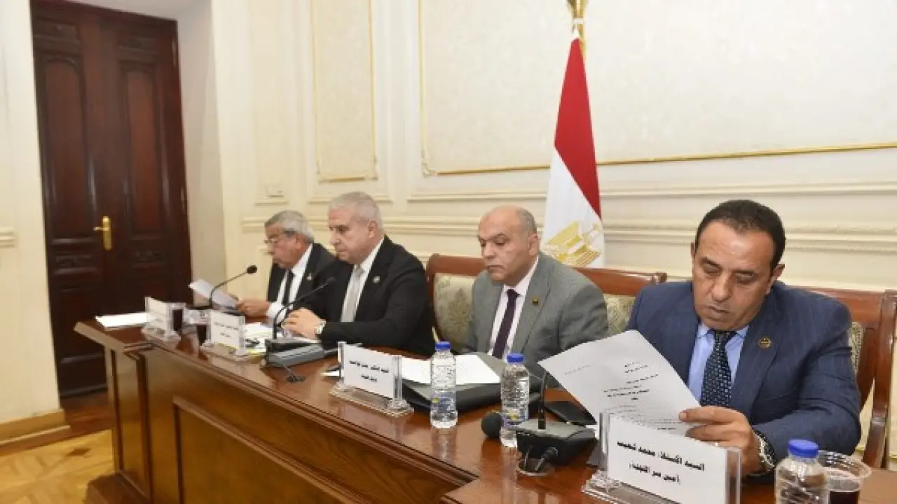 نهر النيل.. تحرك برلماني ينهي أزمة التعديات بقرار يحسم مصير ملايين المخالفين