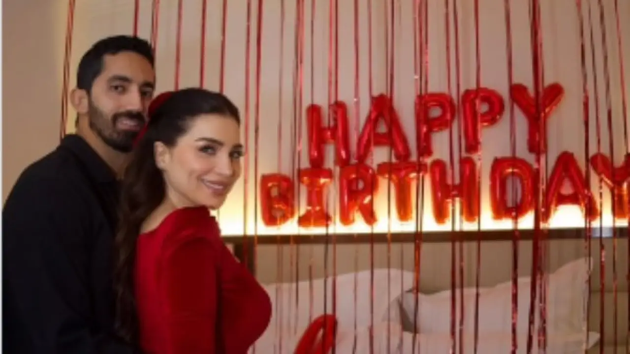 مي عز الدين.. ظهور نادر مع زوجها في عيد ميلادها يشعل منصات التواصل