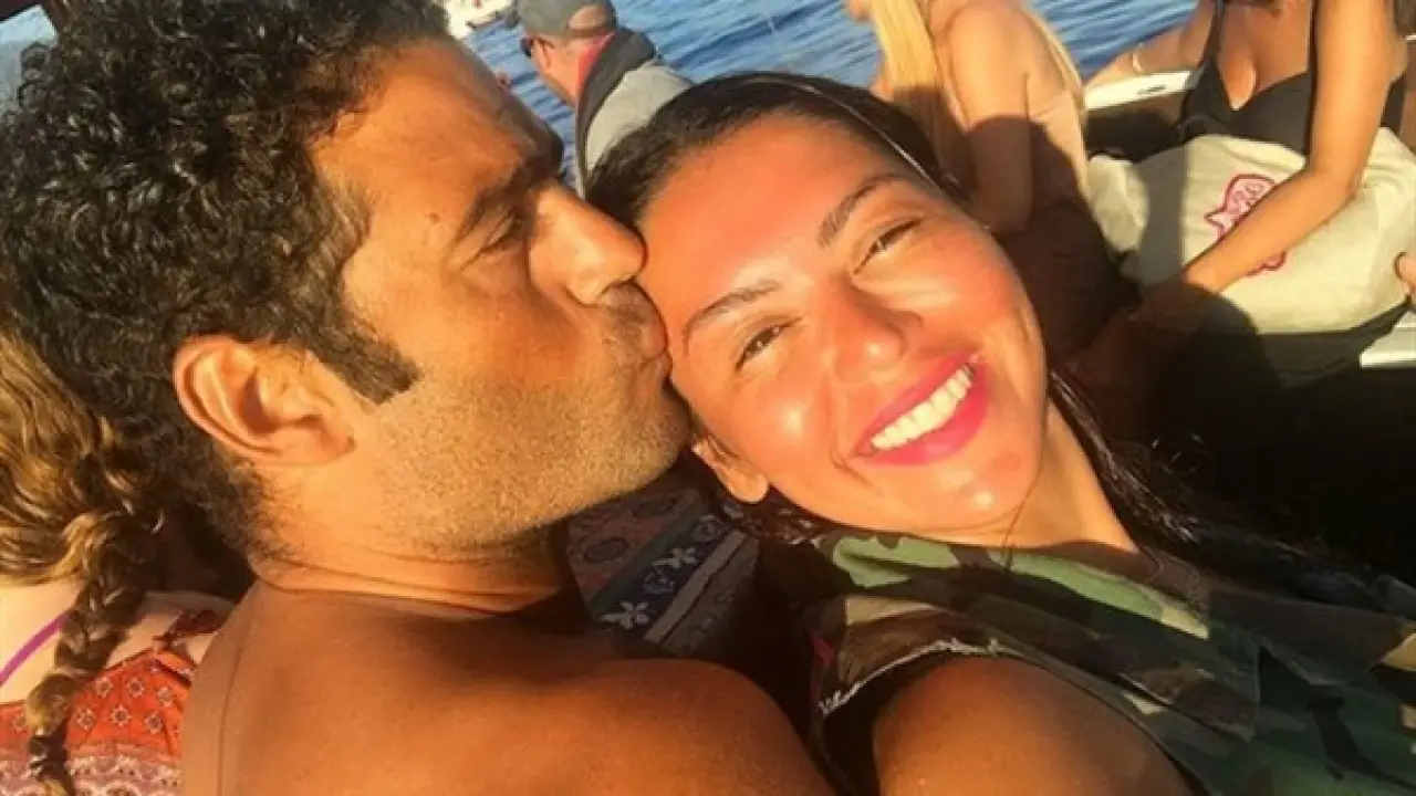 أسهل حاجة هدم البيوت.. لقاء الخميسي تخرج عن صمتها برسالة مؤثرة بعد أزمتها مع عبد المنصف