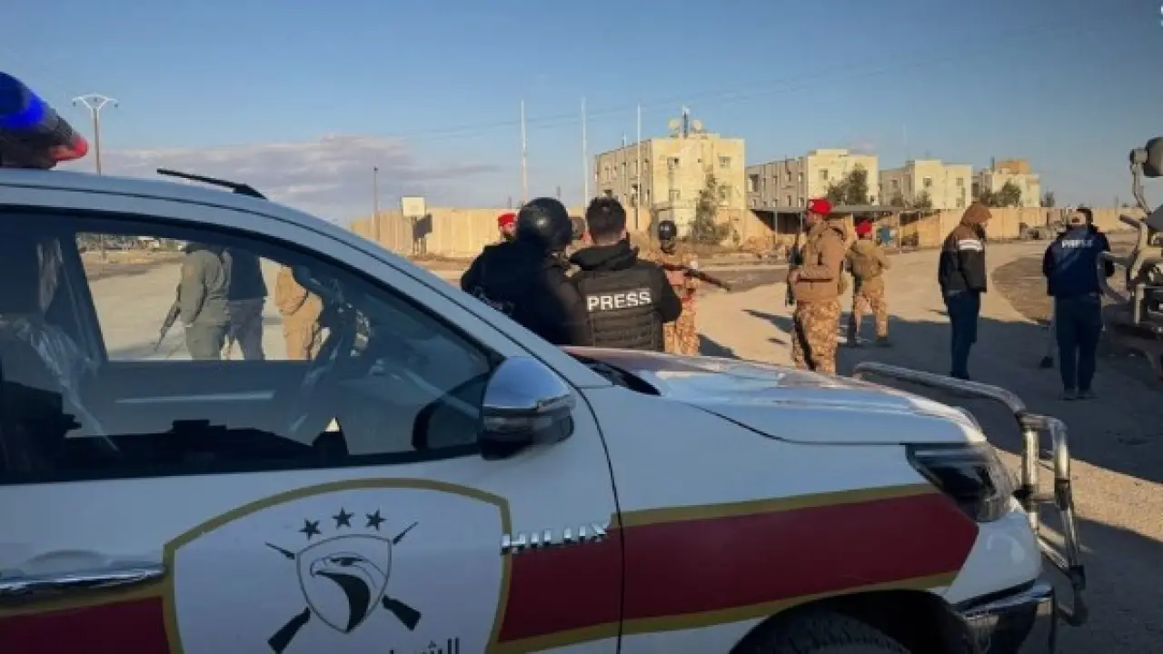 لمنع الفوضى.. القوات السورية تكثف انتشارها الأمني في محيط سجن الأقطان