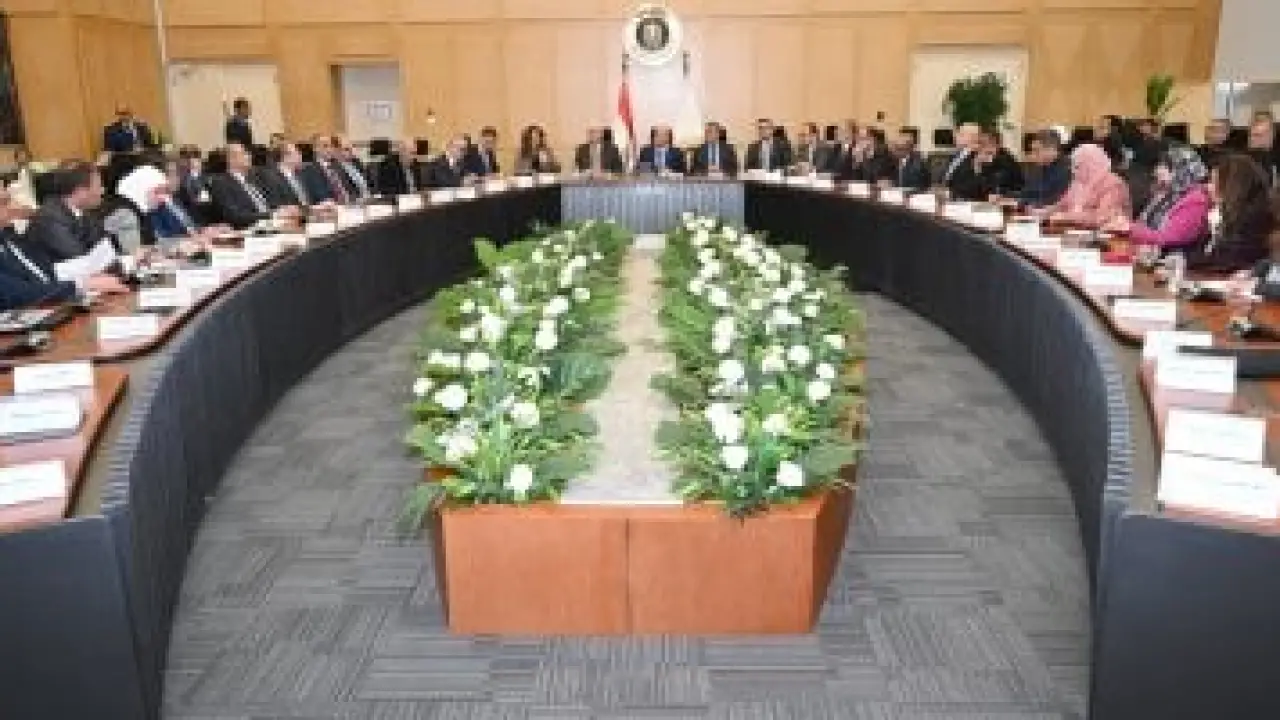 وزارة الصناعة توافق على طرح 3 رخص لإنشاء مصانع أسمنت جديدة