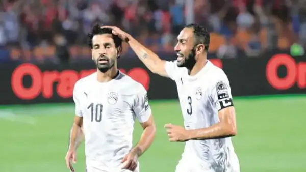 أحمد المحمدي ينتقد سلوت ويعتبر موقفه تجاه محمد صلاح «قليل الفهم»