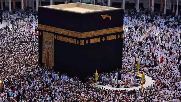 أداء مناسك العمرة بدقة كاملة عبر هاتفك: دليل المسلم للعمرة الفردية بخطوات واضحة