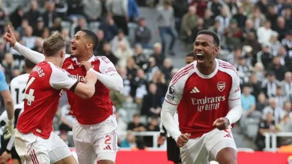أرسنال يعزز صدارته للدوري الإنجليزي بالفوز 2-0 على برينتفورد