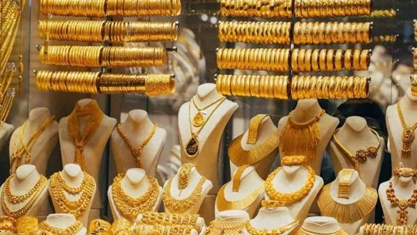 أسعار الذهب تهدأ بعد خسارة 500 جنيه.. هل انتهى التراجع وحان وقت الشراء؟