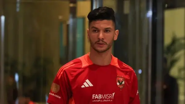 أشرف داري يحدد 3 شروط أساسية للموافقة على الرحيل من الأهلي