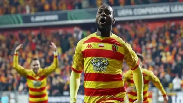 أفيميكو بولولو يقترب من الانضمام إلى الأهلي في يناير بسبب شروط العقد الخاصة